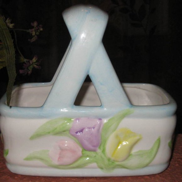 Ceramic Vase White with Flowers - Picture 1 of 3